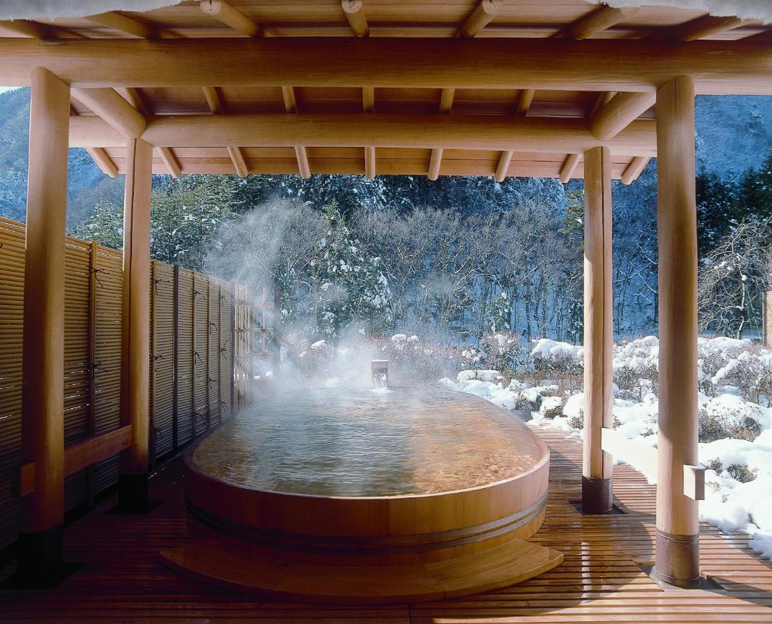 Nishiyama Onsen Keiunkan Hotel Hayakawa Екстериор снимка